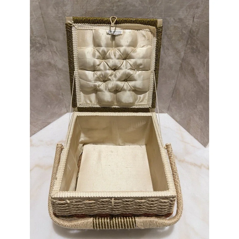 SINGER | Vintage Sewing Box • Super Unique design !